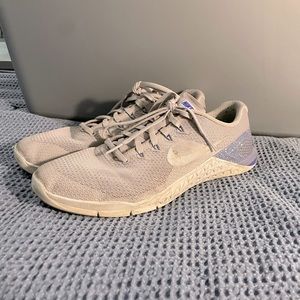 Nike Womens Metcon 4s